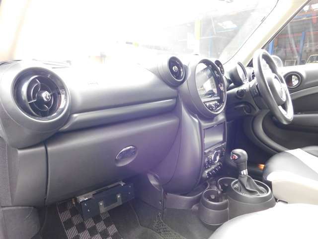 ご覧頂きありがとうございます。【重要】当店ではお客様満足度向上の為、現車をご確認頂けるお客様のみへの販売としております。このお車が気になった方はお気軽に0078-6002-930329までご連絡お願いいたします。