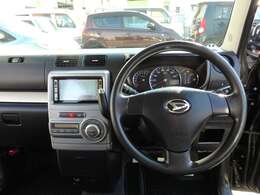 内装仕上げ工程は、掃除機、エコンプレッサーで埃やゴミを除去、シート全席を機械を使い業務用製剤にて隅々まで叩き出し洗浄、フロアマット高圧洗浄、その他細かい所まで徹底的に洗浄し、最後に抗菌コートしてます！