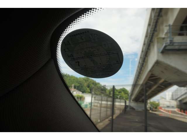 車両の持ち込みもOK、下取りも承っております。在庫車は展示場ではなく、資材置き場で保管しております。また人件費もかからないためギリギリまで安くしています。