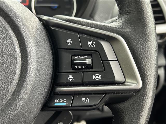 【　アダプティブクルーズコントロール　】設定した車速内で自動で加減速♪先行車との車間距離を適切に維持した追従走行が可能です♪