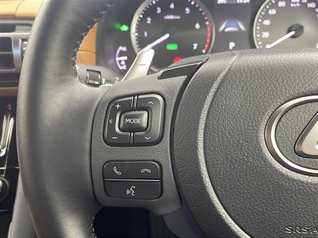 【運転席操作部】快適なドライブを楽しむための機能が装備されています！運転席から触れるので、使いやすいです！除菌プランいれていただくと、さらに清潔で安心していただけます！