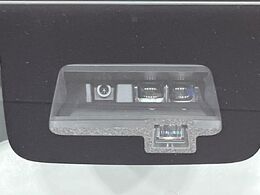 【スズキ　セーフティサポート】走行中に前方の車両等を認識し、衝突しそうな時は警報とブレーキで衝突回避と被害軽減をアシスト。より安全にドライブをお楽しみいただけます。