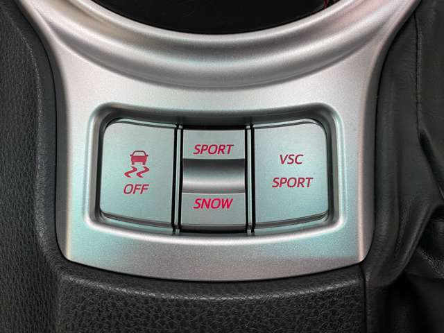 純正オプションフロアマット　KENWOOD製ドライブレコーダー　三菱電機ナビ　TV　バックカメラ　ETC　FA20型2.0L水平対向4気筒エンジン