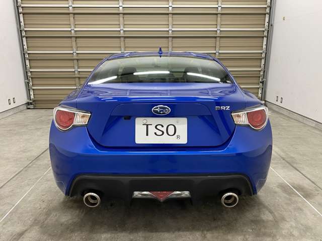 純正オプションLEDデイライナー　純正オプションフロアマット　KENWOOD製ドライブレコーダー　三菱電機ナビ　TV　バックカメラ　ETC　FA20型2.0L水平対向4気筒エンジン