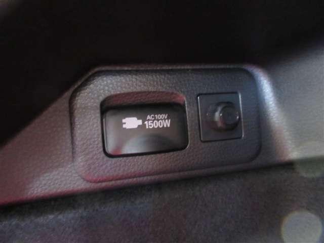 非常時やキャンプなどに役立つAC100Vコンセント付きです。