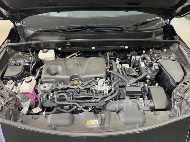 親切・丁寧な専門メカニックスタッフが応対！・車検・点検整備・事故等の修理などアフターサービスも安心。お車のカスタマイズもネクステージのサービススタッフまでご相談ください！