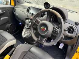 欧州車独特のコンパクトな創り。お洒落でありながら安全性強度も信用あります！