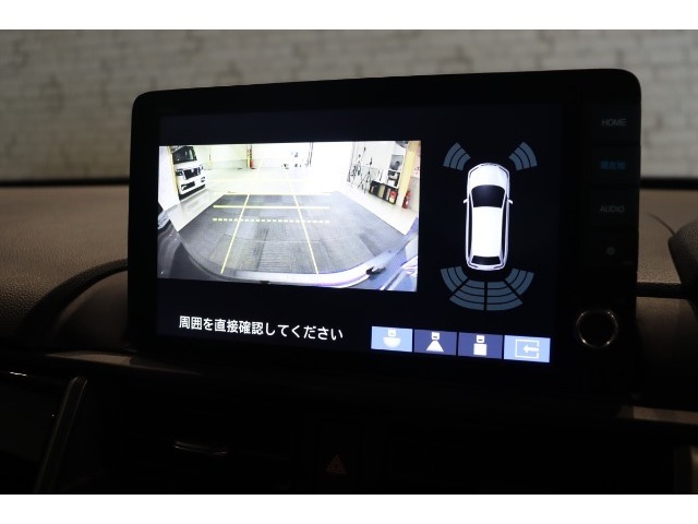 駐車が苦手な方も、そうでない方も、大変に便利なバックモニターを搭載しております！
