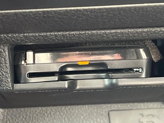 【ETC】高速道路の料金所をストレスなく通過！話題のスポットやサービスエリアに多い「スマートIC」利用時は必須のアイテムです。当店でセットアップを実施、ご納車当日からすぐにご利用いただけます！