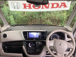 フロントガラスが大きく、ワイドな視界で運転もしやすくなるように、設計されています。