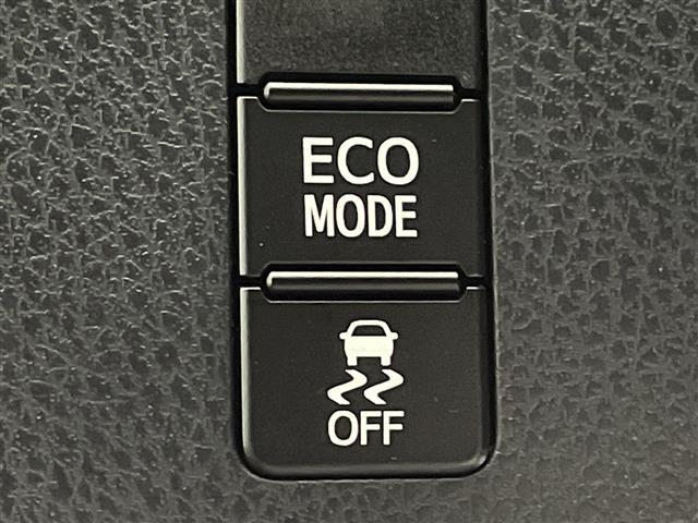 【運転席操作部】快適なドライブを楽しむための機能が装備されています！運転席から触れるので、使いやすいです！除菌プランいれていただくと、さらに清潔で安心していただけます！