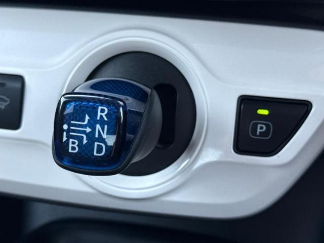 お車に合わせて無料保証以外にも、保証範囲、期間、距離を拡充させた有料保証もご用意しております！中古車の購入が初めてで不安・・・というお客様もご安心ください！