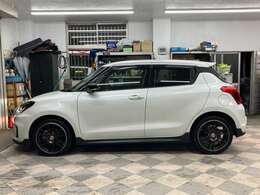 ローン・下取・名義変更などの各種手続きもスムーズに対応可能です。他店様との比較検討も大歓迎！「総額」で比べていただければ、当店の魅力を実感いただけるはずです。