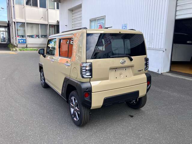 国交省の代わりに車検認定ができる「陸運局指定工場」の資格をもっており、熟練の整備士や国家資格を持った整備士が揃ってます！