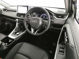 視界も広々で見晴らしの良い運転しやすいコックピットです。