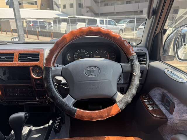 初めてお車をを買われる方でも安心してお買い求め頂けるよう、サポート体制の充実に努めていますので、ぜひ、末長くご愛顧頂ければ幸いです。