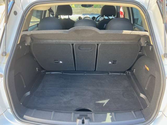 トノカバー付だから外から荷物見えません