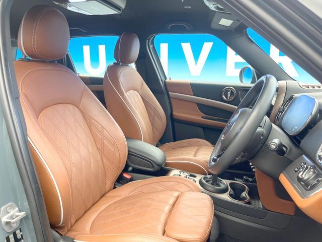 ●レザーシート：高級感漂うレザーシートは、使用感も少なく良好なコンディションを保っております！その他、気になる箇所がございましたらお気軽にお問合せ下さい！