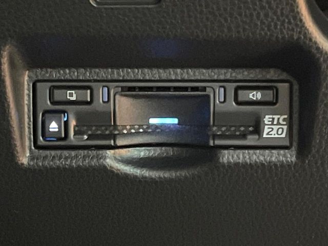 【ETC】高速道路の料金所をストレスなく通過！話題のスポットやサービスエリアに多い「スマートIC」利用時は必須のアイテムです。当店でセットアップを実施、ご納車当日からすぐにご利用いただけます！