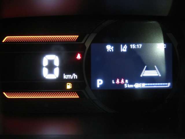 撮影時の走行距離数は6キロです。点検整備を実施してのお納車となります。