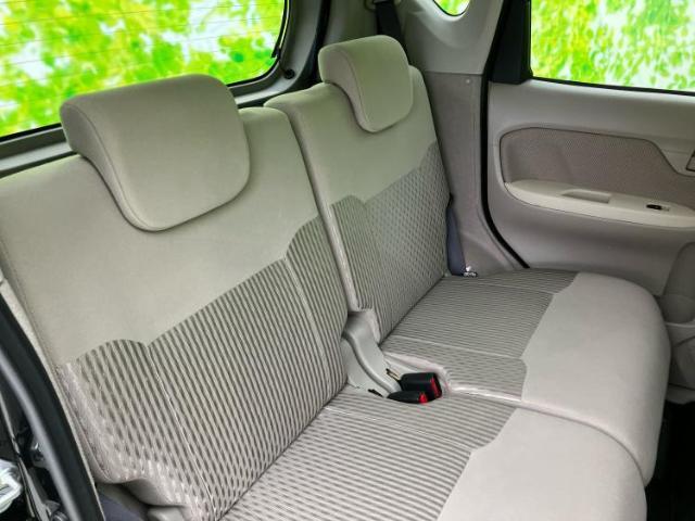WECARSでは各商談席に大型モニターをご用意しております！見やすい大画面でゆったりと全国の在庫をご覧いただけます！是非ご来店お待ちしております！