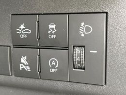 【クリアランスソナー】バンパーに付いたセンサーが障害物を検知！一定の距離に近づくとアラートで教えてくれます♪狭い駐車スペースや車庫入れ時も安心ですね☆