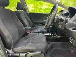 「この車の写真をもっと見たい」「状態が気になる」「この装備はついている？」どんな小さな疑問でもお気軽にお問い合わせください！