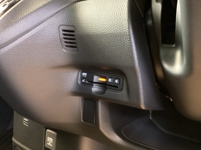 ETC付いてます。ETCが使用可能な道路通行料はキャッシュレスでスマートに走行できます。再セットアップして納車致します。