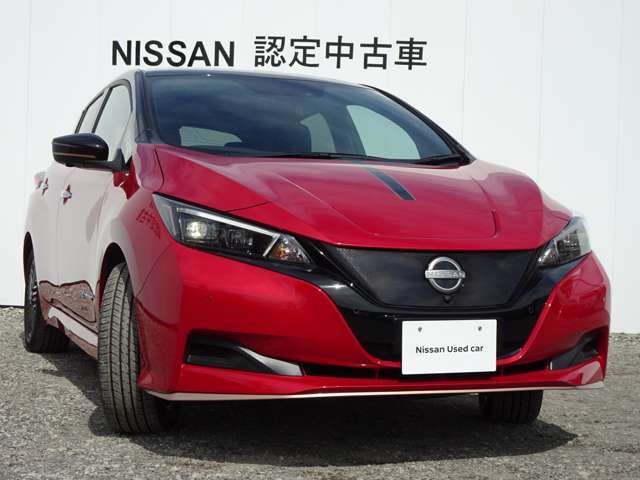 LEDヘッドライトです。ハイビームアシスト・ヘッドランプをハイビームにして走行中、前方の対向車や先行車がいたり、明るい場所を走行すると自動でロービームになります。