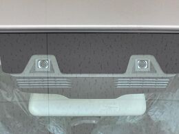【スズキ　セーフティサポート】走行中に前方の車両等を認識し、衝突しそうな時は警報とブレーキで衝突回避と被害軽減をアシスト。より安全にドライブをお楽しみいただけます。