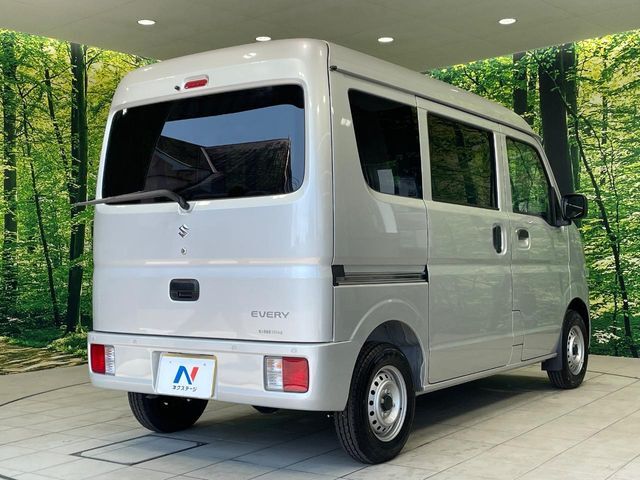 ☆全国のネクステージからお取り寄せが可能※！遠方の店舗に展示してあるクルマが気になる場合も、最寄りの店舗でご覧いただくことが可能です！是非私たちに要望をお聞かせください！※別途費用