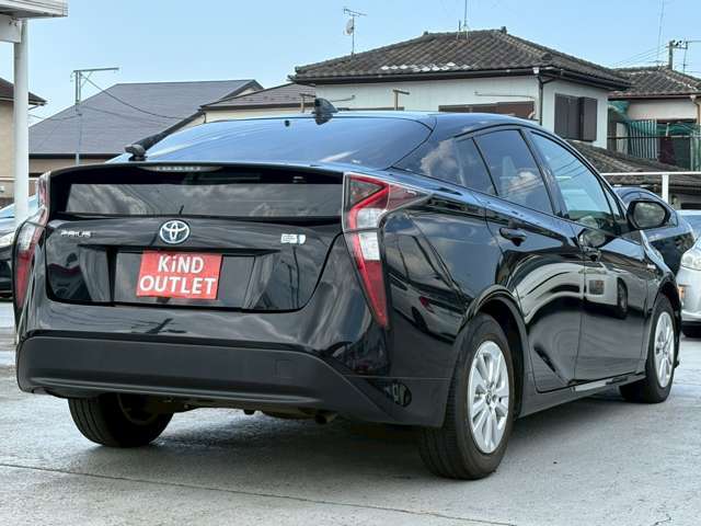 千葉県千葉市の中古車販売店「カインドアウトレット千葉 コンパクトハイブリッド専門店」■地域最大級の展示場に常時70台以上のコンパクトカー、ハイブリッドカーを展示■毎週火曜日定休■営業時間10:00～19:00■