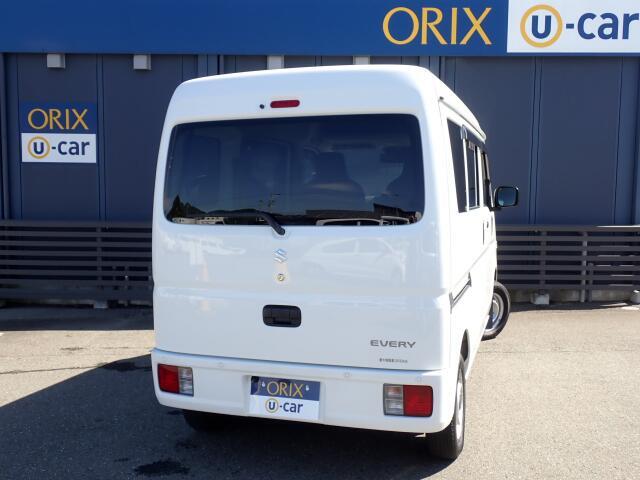 リヤビューの画像になります。オリックス認定中古車には、ご購入後も安心してお乗りいただくために、独自の「オリックス認定中古車保証」をお付けしています。