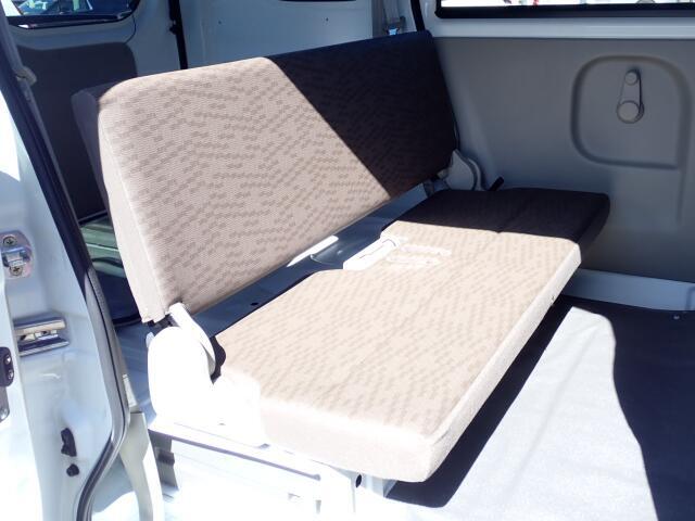 リヤシートになります。ぜひご来店頂き、状態をご確認ください。