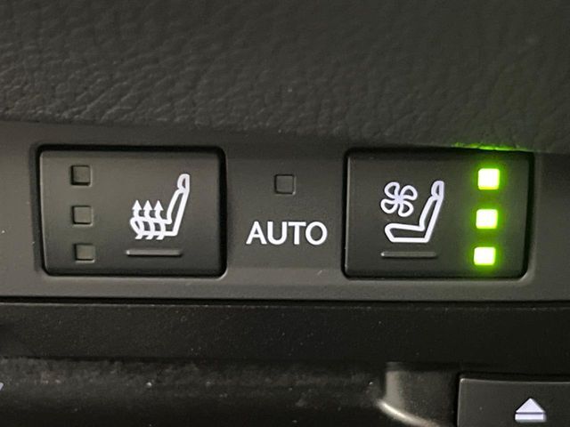 【シートベンチレーション】夏場は涼しい風でお尻や背中の熱やムレを防ぎ、冬はエアコンよりも早く温まってポカポカに！季節を問わず快適に過ごせます。