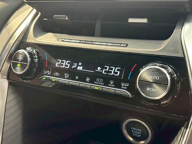【オートエアコン】車内温度をセンサーが感知してご希望の車内温度になるよう、風量も自動で調整してくれます☆