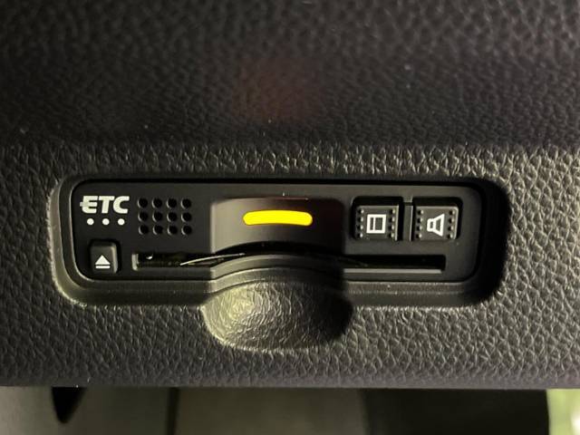 【ETC】高速道路の料金所をストレスなく通過！話題のスポットやサービスエリアに多い「スマートIC」利用時は必須のアイテムです。当店でセットアップを実施、ご納車当日からすぐにご利用いただけます！