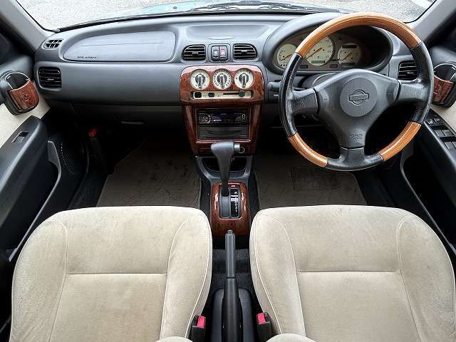 ★中古車を購入するのは初めてで・・・とご不安なお客様！　ご安心下さい。