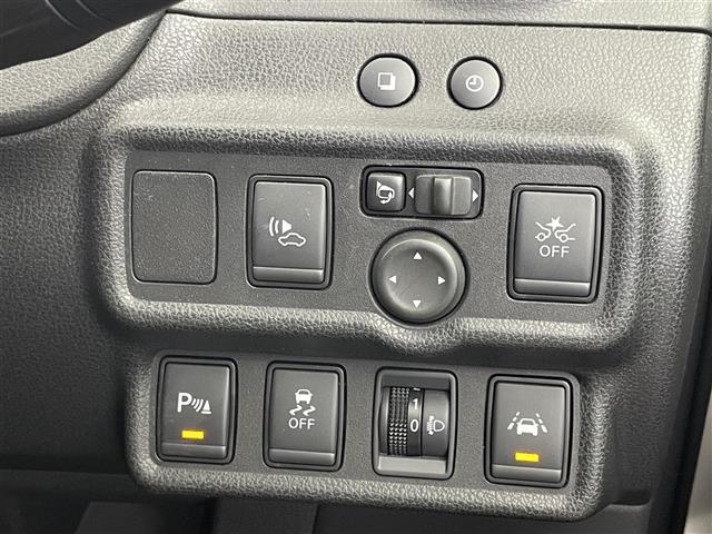 【運転席操作部】快適なドライブを楽しむための機能が装備されています！運転席から触れるので、使いやすいです！除菌プランいれていただくと、さらに清潔で安心していただけます！