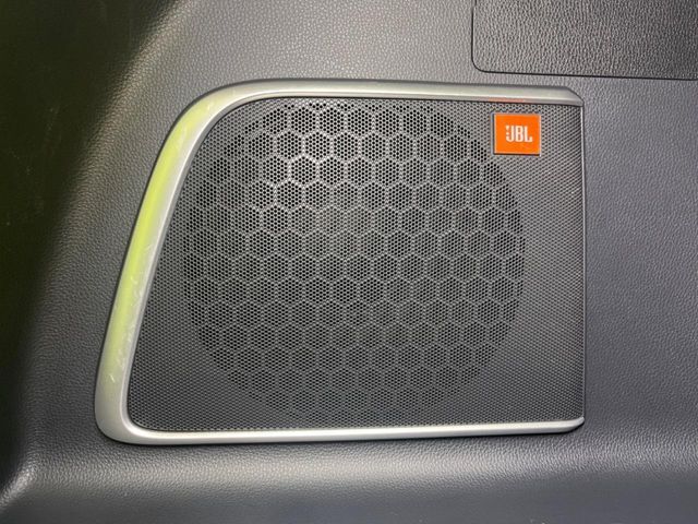 【JBLサウンドシステム付き純正ナビ】充実のナビ機能はもちろん、高度なチューニング能力が搭載されており、高音質な音楽をお楽しみいただけます♪