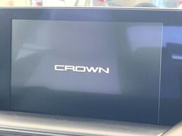 【メーカー純正ナビ】インテリアに溶け込むスタイリッシュな「専用設計」メーカーナビを装備♪視認性や操作性など基本性能にも優れ、より上質なカーライフをお楽しみいただけます。