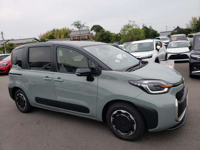 老舗ガソリンスタンド＆認証車検工場完備！！お車ご購入後の整備・車検・鈑金などのアフターサービスも充実しております！安心してお買い求め下さい！
