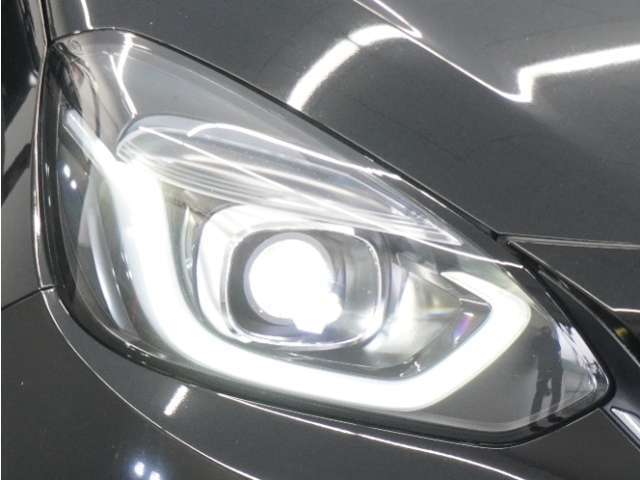 ◆LEDヘッドライト◆　LEDライトは、明るく視認性が良く、省エネで環境にもやさしいヘッドライトです！