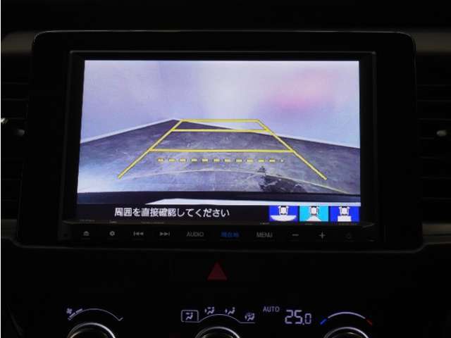 ◆バックカメラ◆リバースにするだけで映ります、後方の安全確認や、狭い駐車場での車庫入れ、雨の日や夜間など視界の悪い時に便利です！安全にバックする為には欠かせない装備です。