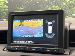 【バックカメラ】駐車時に後方がリアルタイム映像で確認できます。大型商業施設や立体駐車場での駐車時や、夜間のバック時に大活躍！運転スキルに関わらず、今や必須となった装備のひとつです！