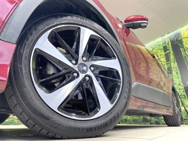 【純正18インチアルミホイール】外観にマッチした純正アルミホイールを装着しております。各種社外アルミホイールや、スタッドレスタイヤも取扱いしております。是非ご相談ください♪