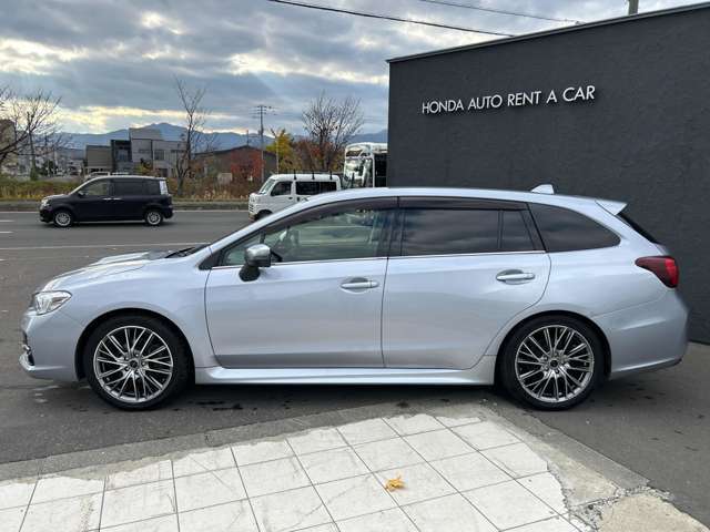 電装品関係等の取り付けもお任せください。もちろん純正部品の仕入れから取り付けも承っています。気になる方はお気軽にお問い合わせください。作業経験豊富なスタッフが責任を持って作業いたします。