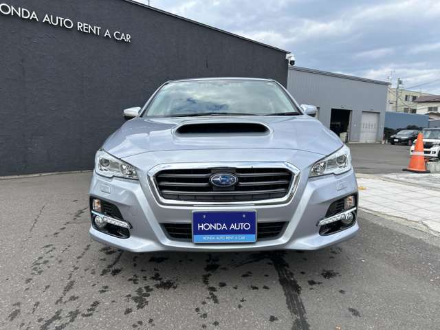 当店は認証工場を完備しております。車検はもちろん、オイル交換やタイヤ交換などもぜひお任せください！