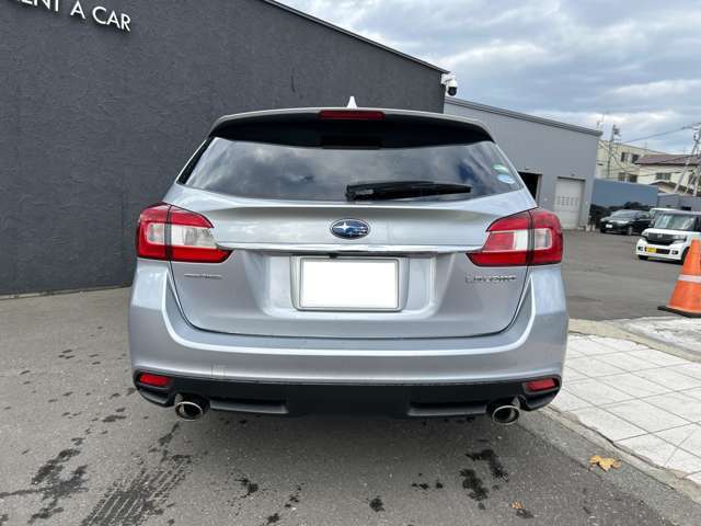 当社では、リース車のメンテナンス管理も行っているので、リースアップ車でも同様に安心して乗る事が出来ます。また顧客ユーザーの下取り車も豊富なので、お車の素性がハッキリしている為安心です。