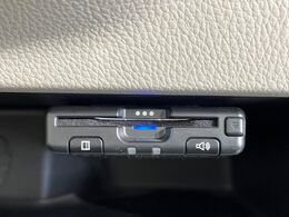 【ETC】高速道路の料金所をストレスなく通過！話題のスポットやサービスエリアに多い「スマートIC」利用時は必須のアイテムです。当店でセットアップを実施、ご納車当日からすぐにご利用いただけます！